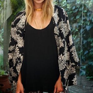 Novella Royale Rising Sun Blazer in Black Dahlia